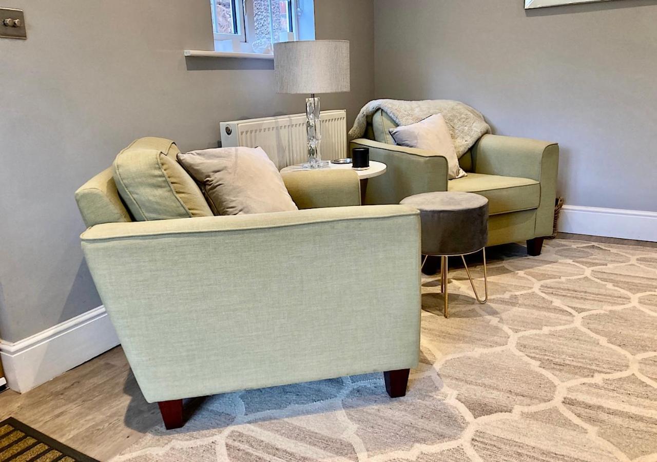 The Lodge Chester - Luxury Apartment For Two, With Free Parking! Hough Green Exterior photo