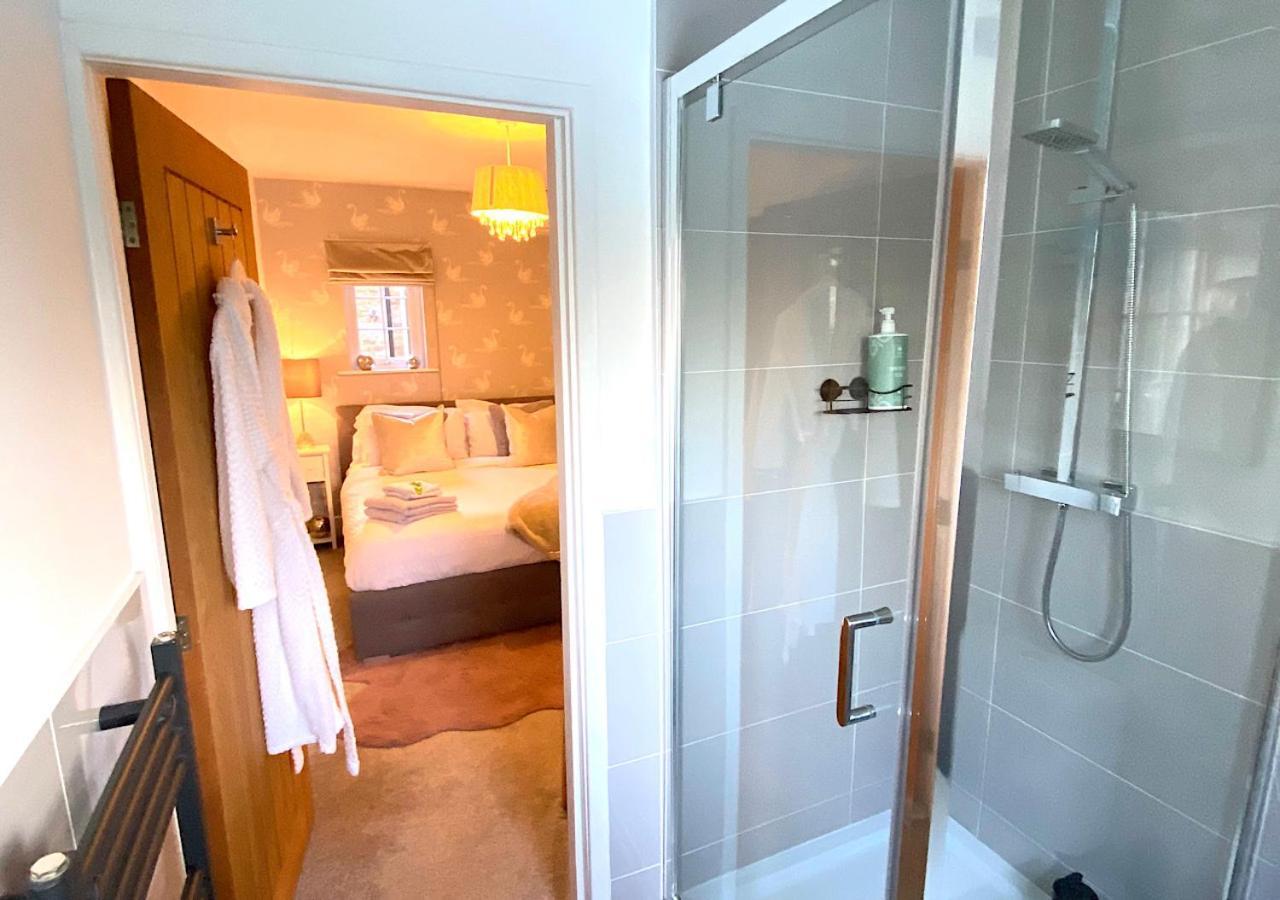The Lodge Chester - Luxury Apartment For Two, With Free Parking! Hough Green Exterior photo